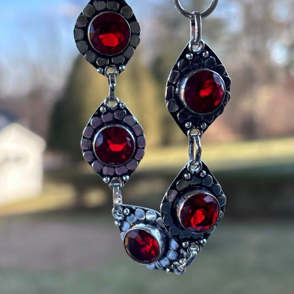 925 Sterling Round Faceted Garnet Bracelet 8" - Picture 4 of 5